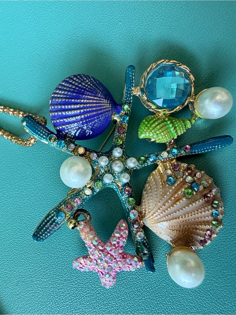 Betsey Johnson Beach Sea Life Charm Necklace Starfish Shell Pearl Gold Tone - Picture 5 of 8